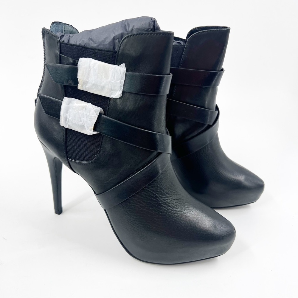 ✅ NWB Charles by Charles David FAME black booties gold buckle SIZE 9.5